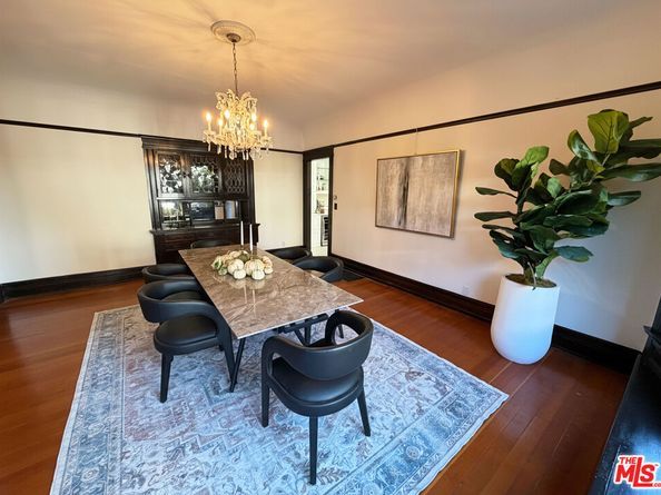 2057 S Oxford Avenue, Los Angeles CA 90018