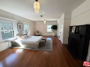 2057 S Oxford Avenue, Los Angeles CA 90018