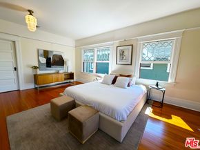 2057 S Oxford Avenue, Los Angeles CA 90018