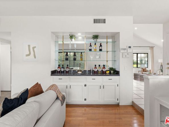 6514 S Copperwood Avenue, Inglewood CA 90302