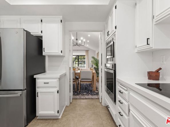 6514 S Copperwood Avenue, Inglewood CA 90302