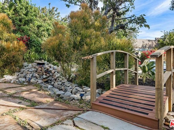 4719 W Wortser Avenue, Sherman Oaks CA 91423