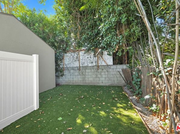 4719 W Wortser Avenue, Sherman Oaks CA 91423