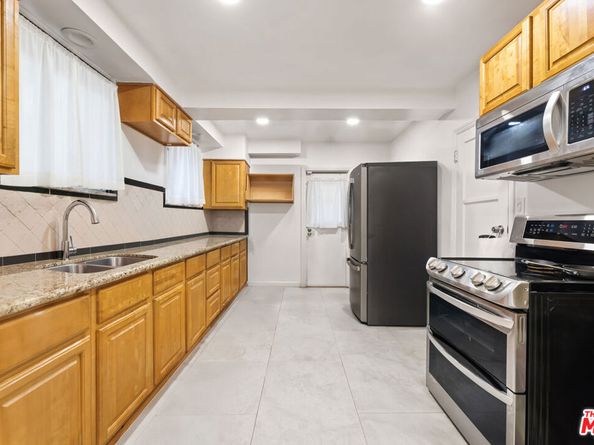 4115 Edgehill Drive, Los Angeles CA 90008