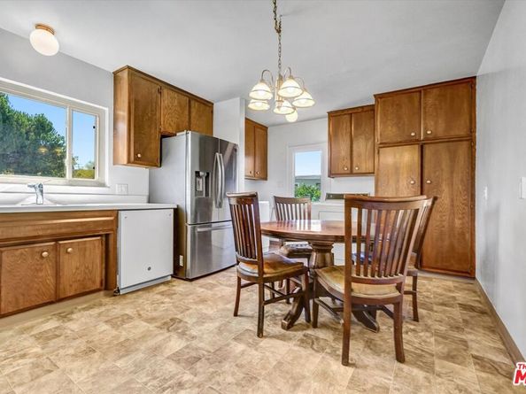2541 Gondar Avenue, Long Beach CA 90815