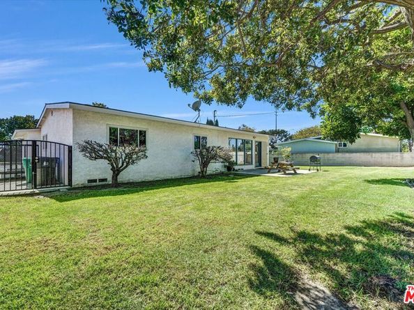 2541 Gondar Avenue, Long Beach CA 90815