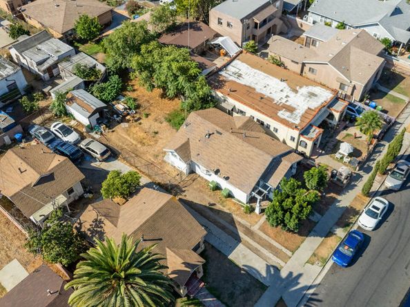 854 W 64th Street, Los Angeles CA 90044