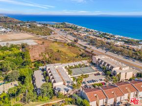 23901 Civic Center Way D238, Malibu CA 90265