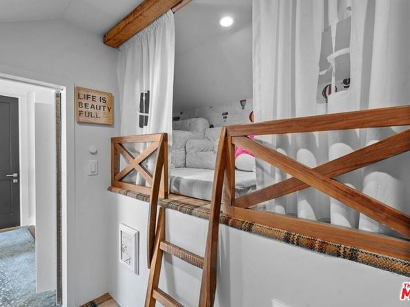 2835 Westbrook Avenue, Los Angeles CA 90046