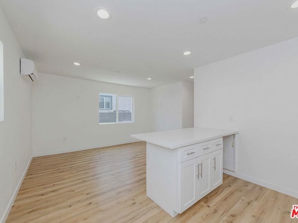 1105 E 103rd Place, Los Angeles CA 90002