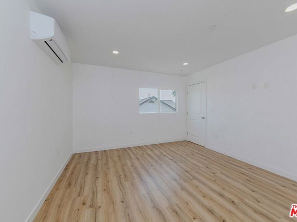 1105 E 103rd Place, Los Angeles CA 90002