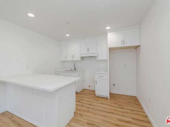 1105 E 103rd Place, Los Angeles CA 90002