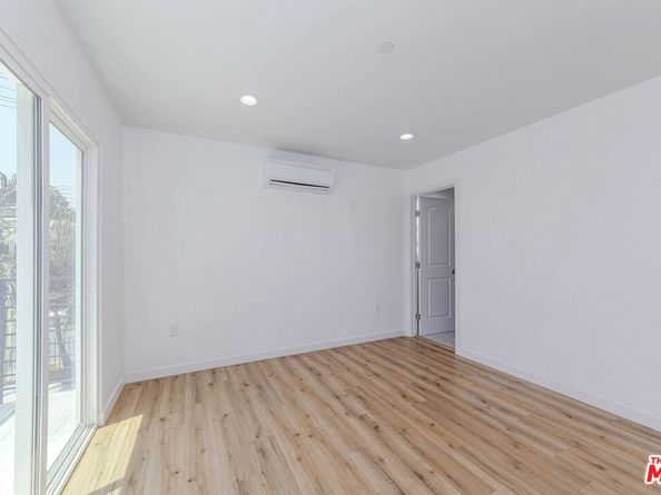 1105 E 103rd Place, Los Angeles CA 90002