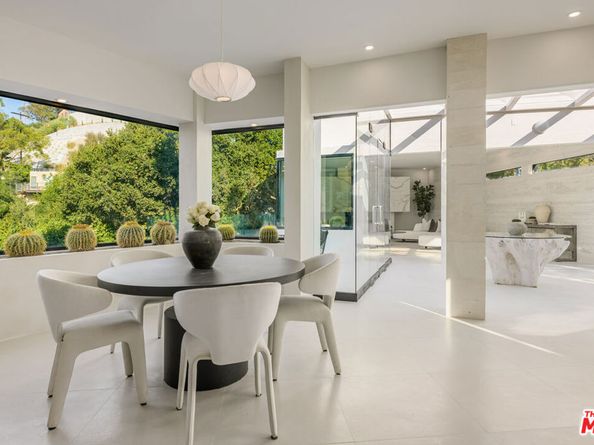 8896 Lookout Mountain Avenue, Los Angeles CA 90046