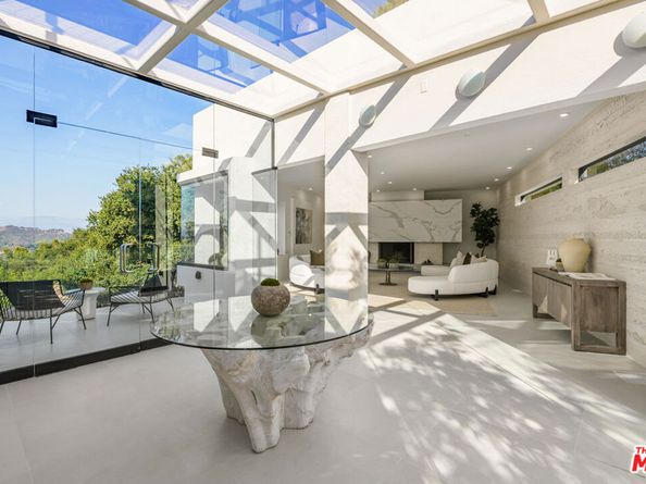 8896 Lookout Mountain Avenue, Los Angeles CA 90046