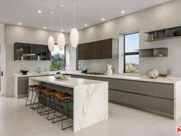 8896 Lookout Mountain Avenue, Los Angeles CA 90046