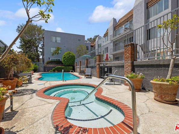 5870 Green Valley Circle 327, Culver City CA 90230