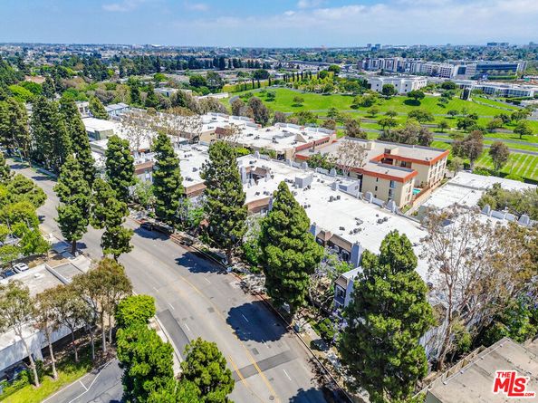 5870 Green Valley Circle 327, Culver City CA 90230