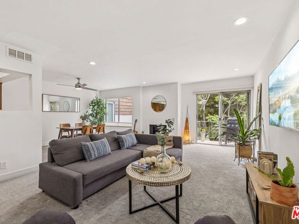 5870 Green Valley Circle 327, Culver City CA 90230