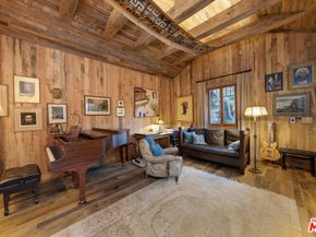 111 S Van Ness Avenue, Los Angeles CA 90004