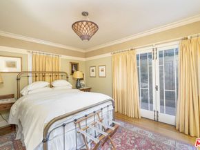 111 S Van Ness Avenue, Los Angeles CA 90004