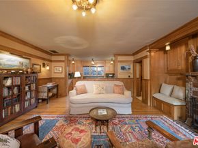 111 S Van Ness Avenue, Los Angeles CA 90004