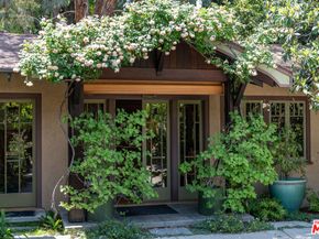 111 S Van Ness Avenue, Los Angeles CA 90004