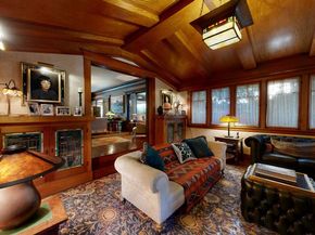 111 S Van Ness Avenue, Los Angeles CA 90004