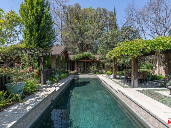 111 S Van Ness Avenue, Los Angeles CA 90004