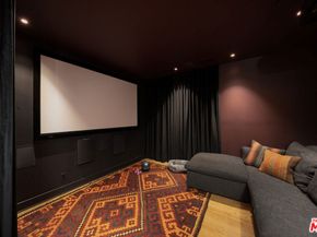 111 S Van Ness Avenue, Los Angeles CA 90004