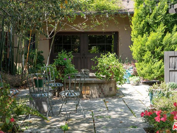 111 S Van Ness Avenue, Los Angeles CA 90004