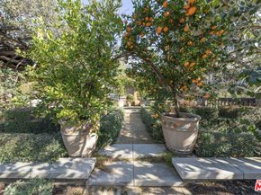 111 S Van Ness Avenue, Los Angeles CA 90004