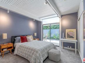 7530 Sunnywood Lane, Los Angeles CA 90046