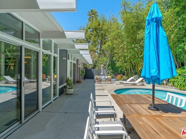 7530 Sunnywood Lane, Los Angeles CA 90046