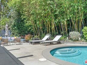7530 Sunnywood Lane, Los Angeles CA 90046