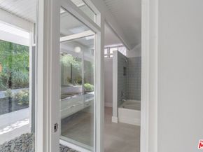 7530 Sunnywood Lane, Los Angeles CA 90046