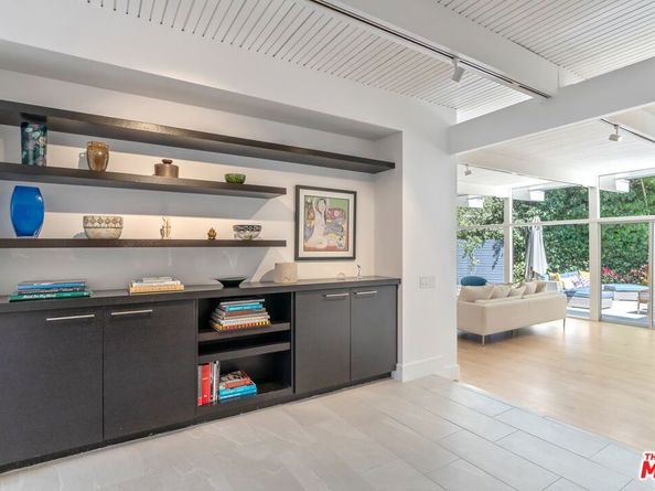 7530 Sunnywood Lane, Los Angeles CA 90046
