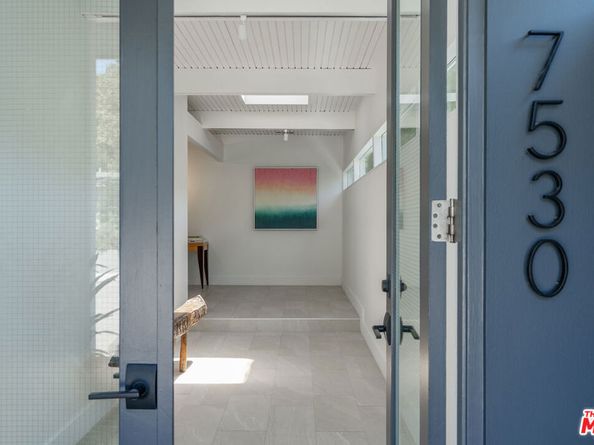 7530 Sunnywood Lane, Los Angeles CA 90046