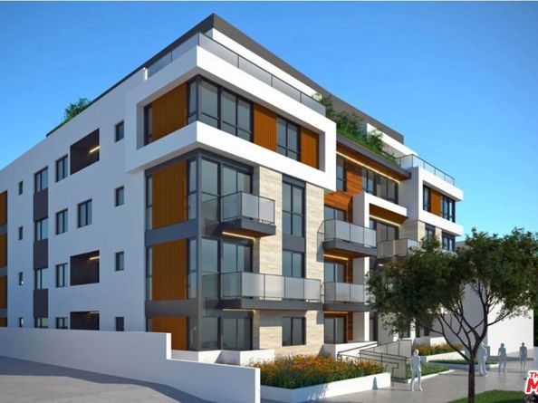 806 N Sweetzer Avenue, West Hollywood CA 90069