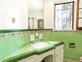 806 N Sweetzer Avenue, West Hollywood CA 90069