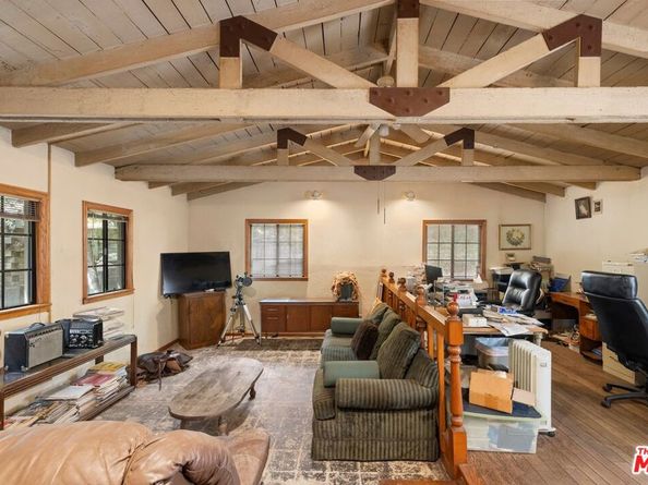 9145 La Tuna Canyon Road, Sun Valley CA 91352