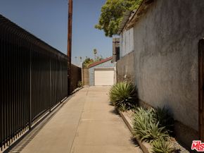 2606 W Avenue 30, Los Angeles CA 90065
