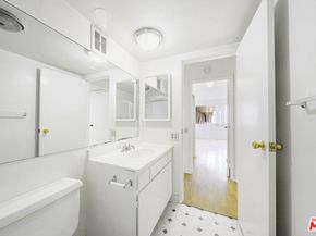 421 S La Fayette Park Place 711, Los Angeles CA 90057