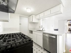 421 S La Fayette Park Place 711, Los Angeles CA 90057