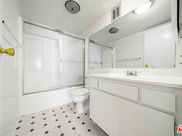 421 S La Fayette Park Place 711, Los Angeles CA 90057
