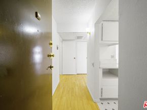 421 S La Fayette Park Place 711, Los Angeles CA 90057