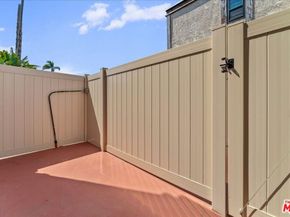 558 Evergreen Street 18, Inglewood CA 90302