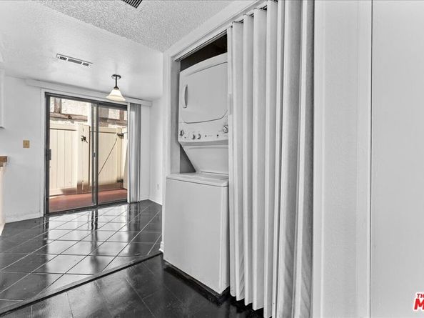 558 Evergreen Street 18, Inglewood CA 90302