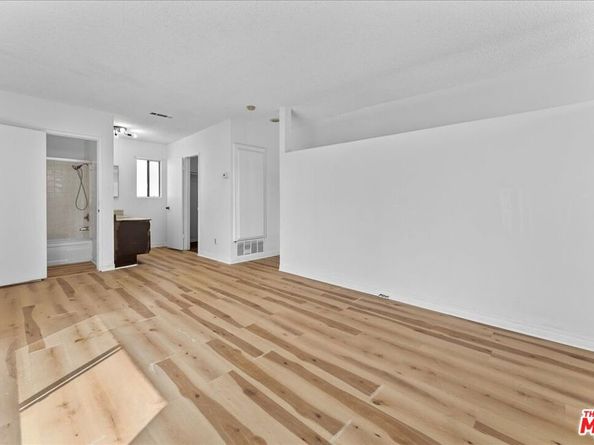 558 Evergreen Street 18, Inglewood CA 90302