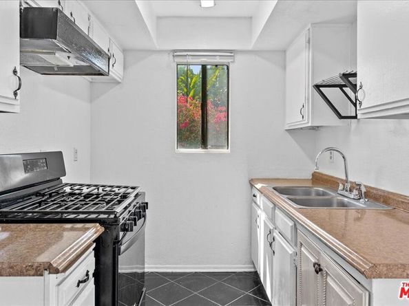 558 Evergreen Street 18, Inglewood CA 90302